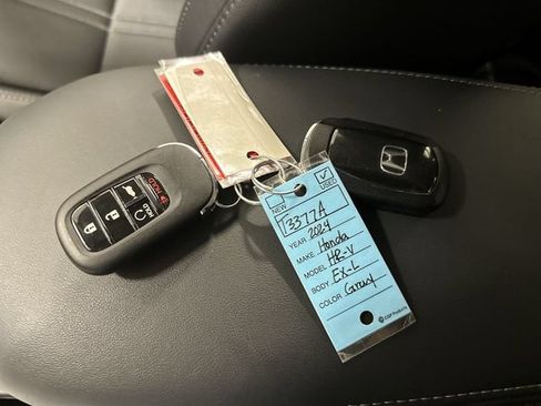 Used 2024 Honda HR-V EX-L image 23