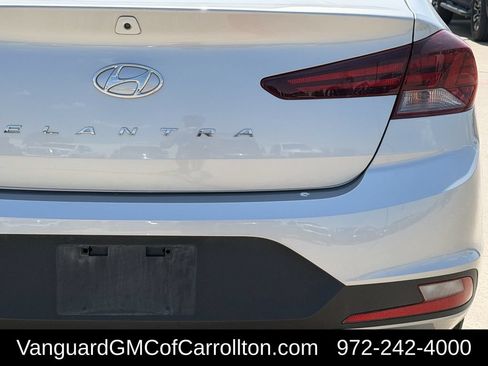 Used 2020 Hyundai Elantra SE FWD image 8
