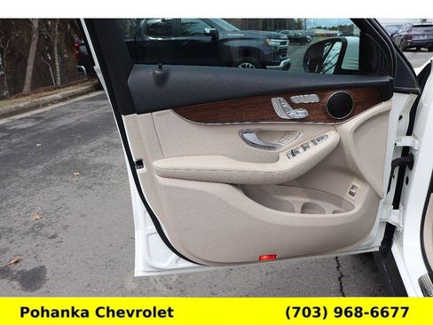 Used 2022 Mercedes-Benz GLC 300 300 4MATIC image 21