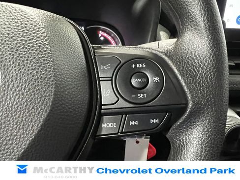 Used 2025 Toyota RAV4 LE AWD/4WD image 15