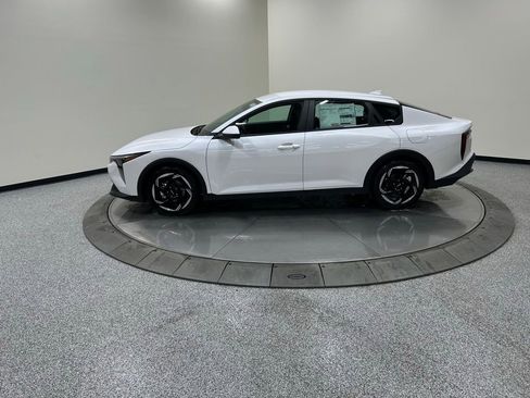 New 2026 Kia K4 EX image 8
