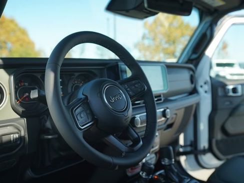 New 2026 Jeep Gladiator Mojave image 25