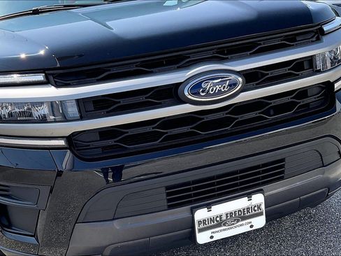 Used 2024 Ford Expedition XLT AWD/4WD image 29