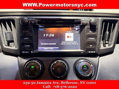 Used 2018 Toyota RAV4 LE image 29