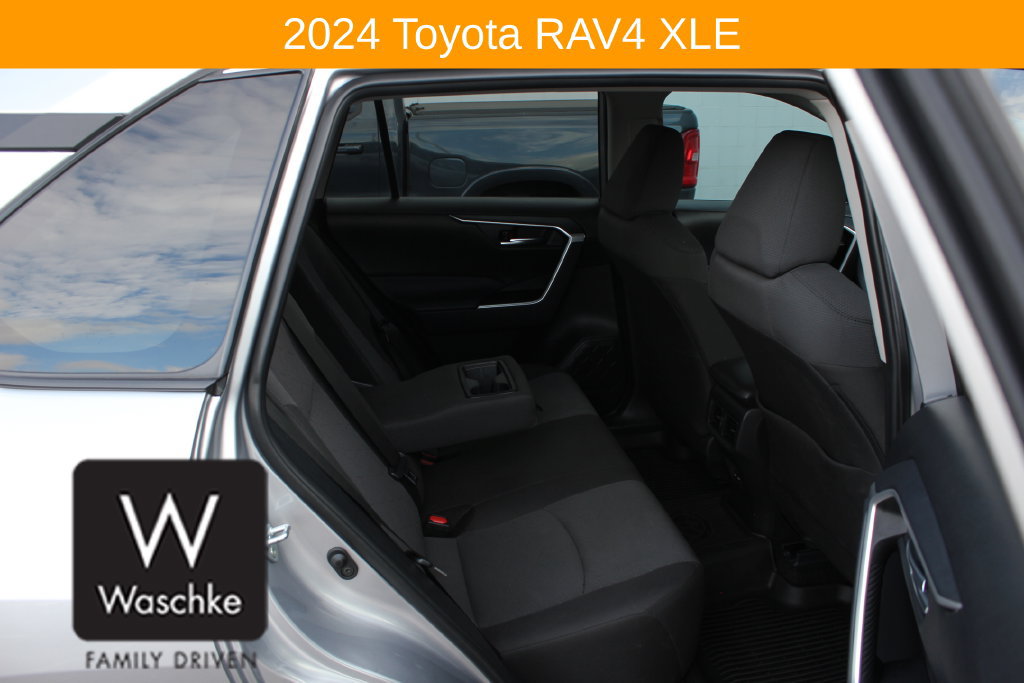 Used 2024 Toyota RAV4 XLE AWD/4WD image 21