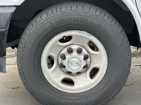 Used 2023 Chevrolet Express 2500 Extended w/ Driver Convenience Package image 40