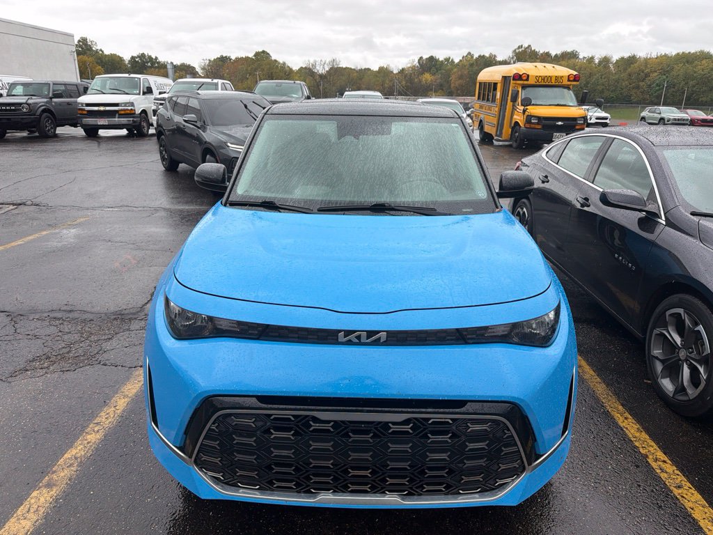 Used 2023 Kia Soul GT-Line FWD image 1