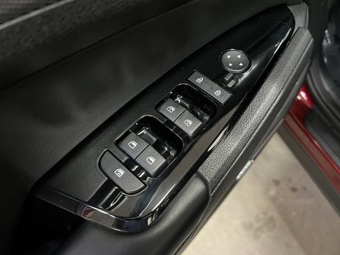 Used 2023 Kia Sportage SX FWD image 12