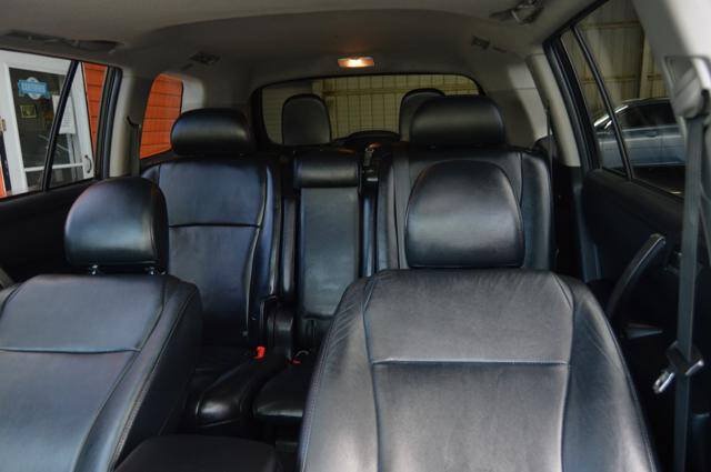 Used 2010 Toyota Highlander SE AWD/4WD image 18