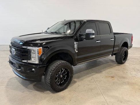 Used 2017 Ford F350 Platinum w/ Platinum Ultimate Package AWD/4WD image 2