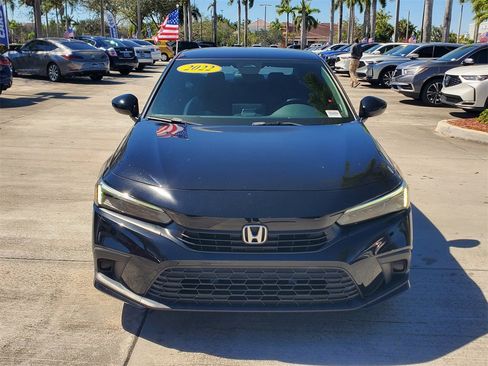 Used 2022 Honda Civic Sport image 2