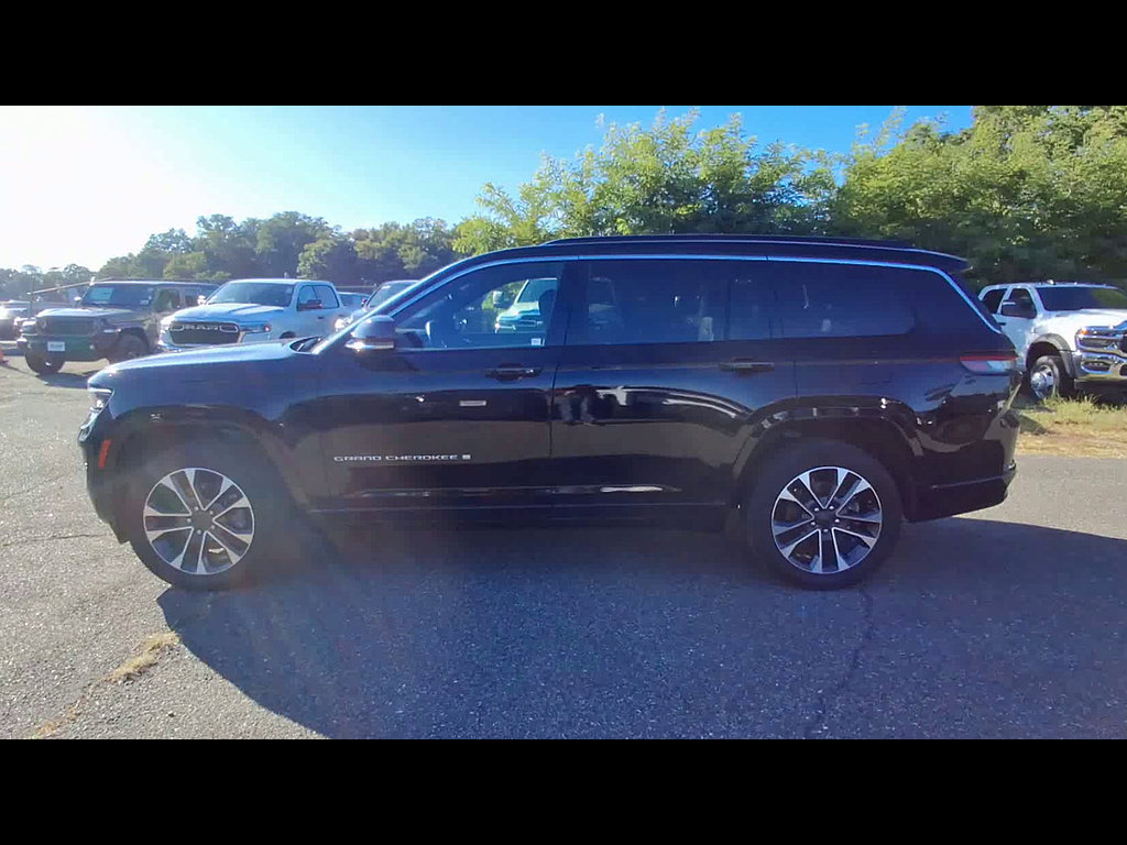 Certified 2025 Jeep Grand Cherokee L Overland w/ Advanced Protech Group III AWD/4WD image 5