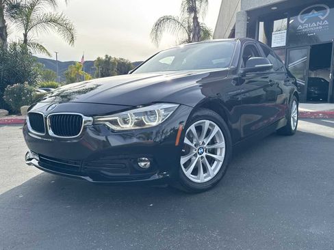 Used 2018 BMW 320i Sedan image 2