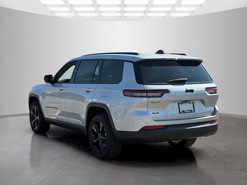 New 2025 Jeep Grand Cherokee L Altitude image 5
