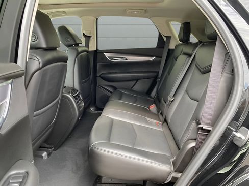 Used 2018 Cadillac XT5 Luxury w/ LPO, Sport Package image 17