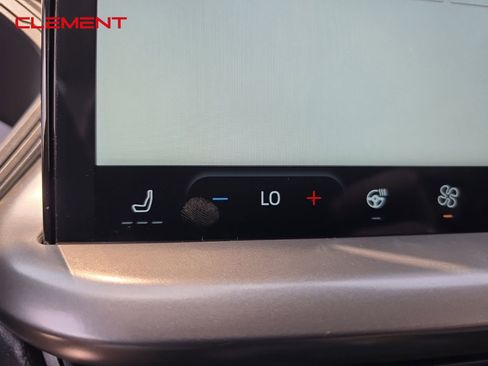 New 2025 Ford Escape SE image 19