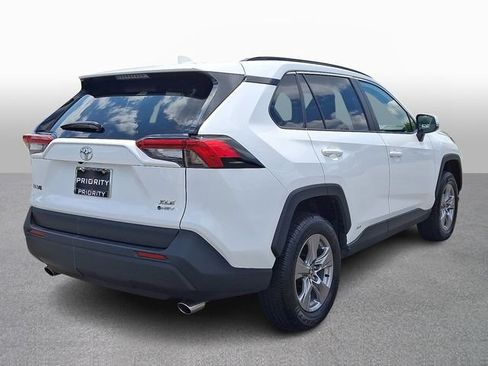 Used 2025 Toyota RAV4 XLE AWD/4WD image 4