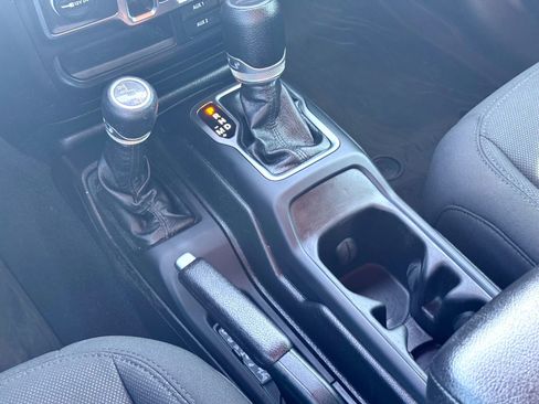 Used 2020 Jeep Gladiator Sport w/ Quick Order Package 24S image 24