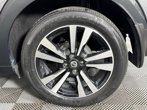 Used 2019 Nissan Kicks SV image 36