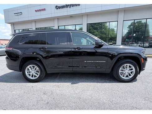 New 2026 Jeep Grand Cherokee L Laredo RWD image 4