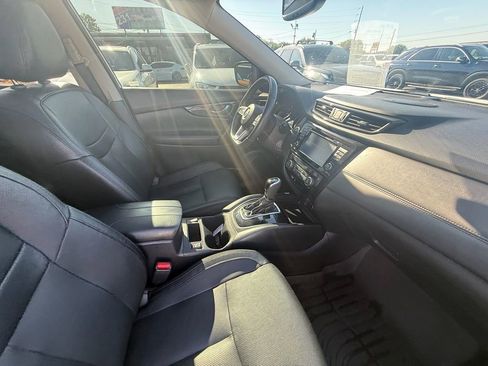 Used 2017 Nissan Rogue SL w/ SL Premium Package AWD/4WD image 25