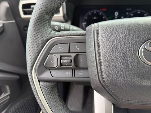 Used 2025 Toyota Tacoma TRD Sport w/ TRD Sport Premium Package AWD/4WD image 23