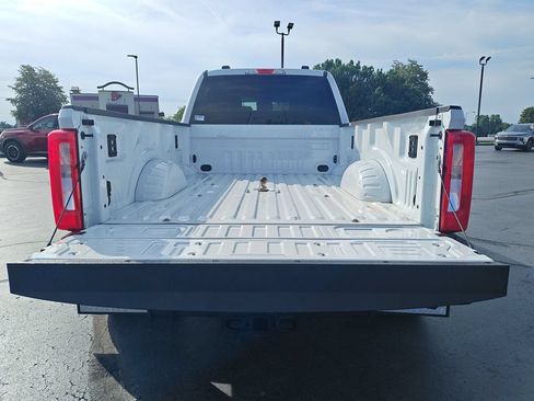 Used 2024 Ford F350 XLT AWD/4WD image 9