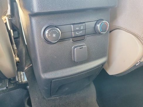 Certified 2018 Ford Explorer XLT FWD image 16