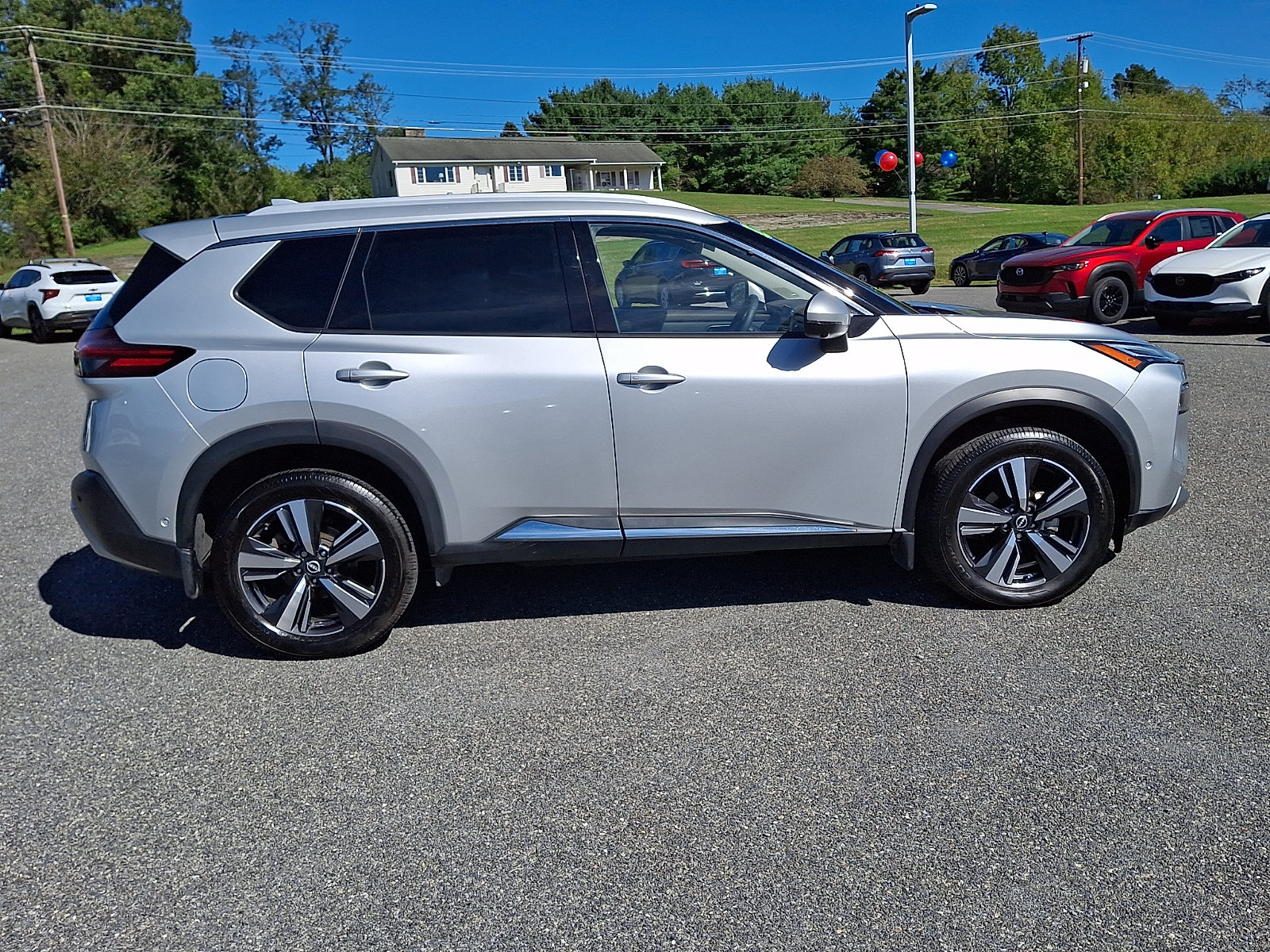 Used 2023 Nissan Rogue Platinum w/ Platinum Premium Package AWD/4WD image 8