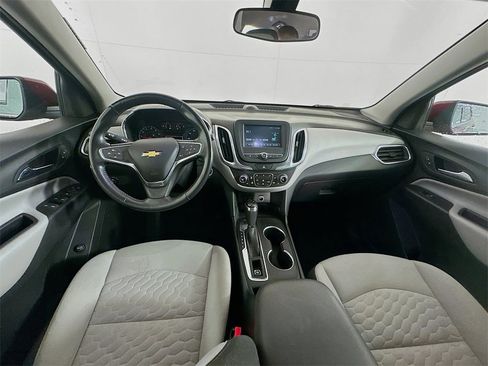 Used 2018 Chevrolet Equinox LT image 21