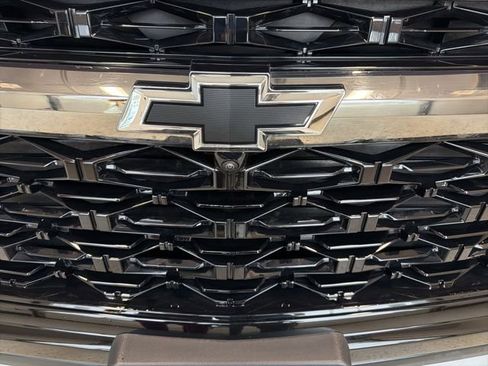 Used 2025 Chevrolet Traverse Z71 w/ Enhanced Driving Package AWD/4WD image 11