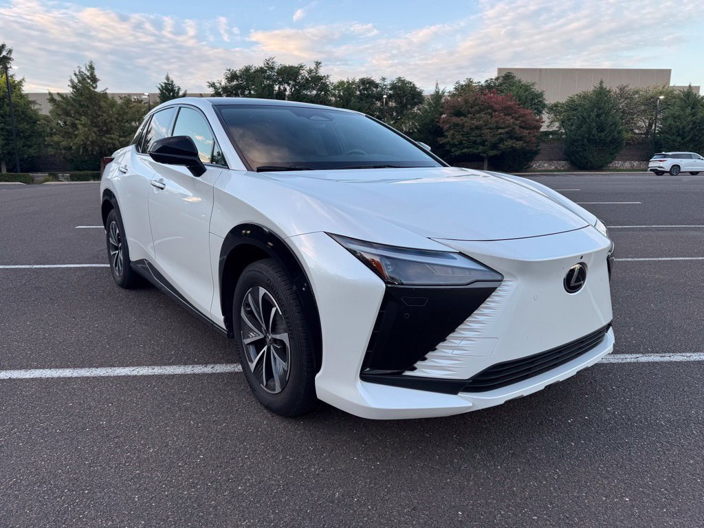 Certified 2024 Lexus RZ 450e Premium w/ Technology Package AWD/4WD image 6