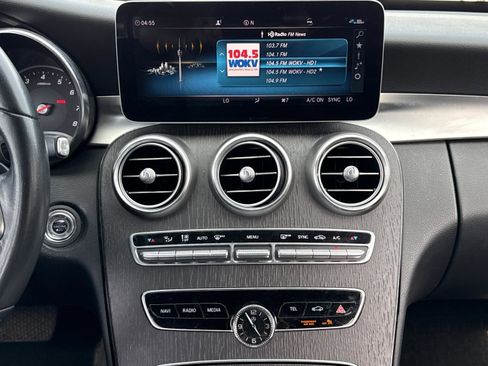 Used 2019 Mercedes-Benz C 300 4MATIC Sedan image 11