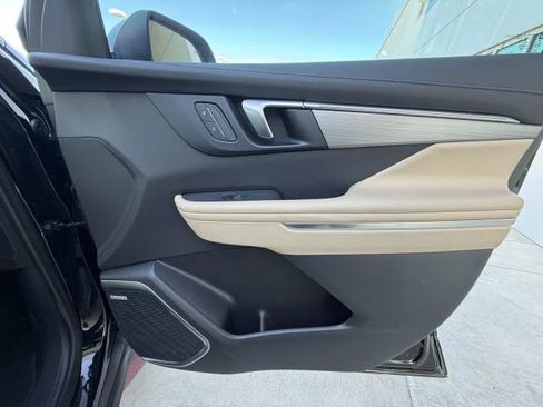 Used 2025 Buick Enclave Preferred w/ Power Package image 36