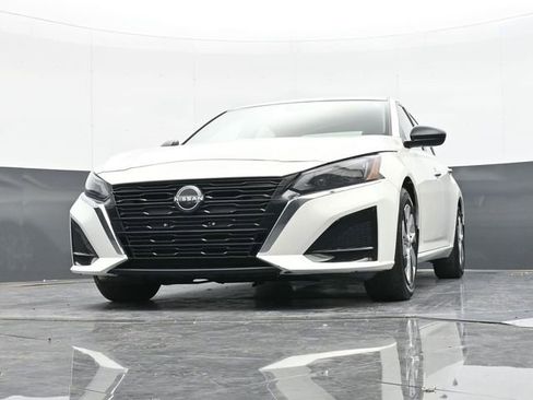 Used 2024 Nissan Altima 2.5 S image 52