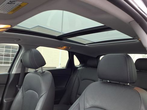 Used 2018 Hyundai Elantra GT w/ Tech Package 03 image 26