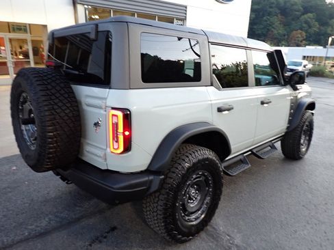 Used 2022 Ford Bronco Everglades image 2