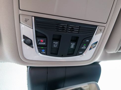 Certified 2025 Acura RDX SH-AWD w/ Technology Package image 40