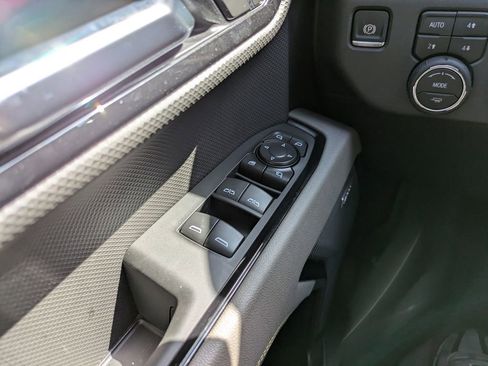 New 2025 Chevrolet Silverado 1500 ZR2 w/ Technology Package image 25