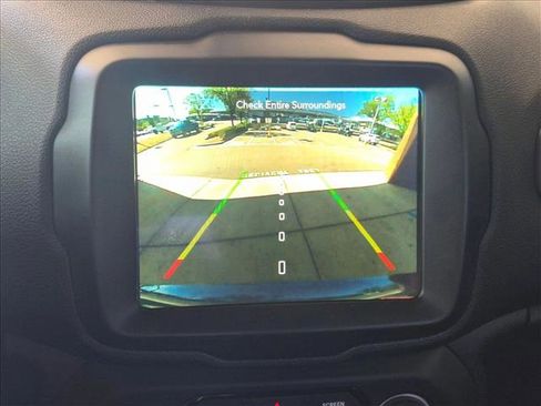 Used 2020 Jeep Renegade Altitude AWD/4WD image 13