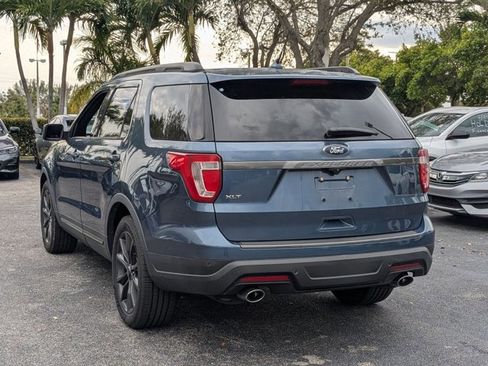 Used 2019 Ford Explorer XLT w/ Equipment Group 202A image 5