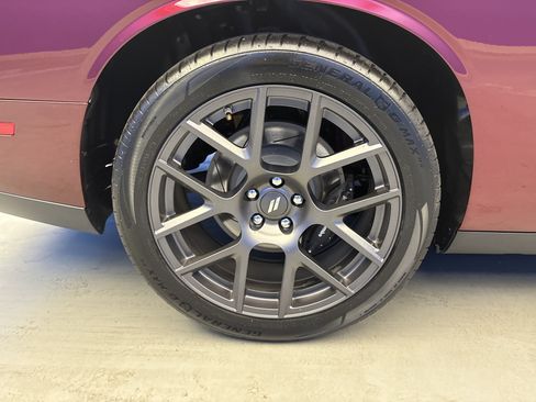 Used 2019 Dodge Challenger R/T Scat Pack w/ Driver Convenience Group RWD image 8