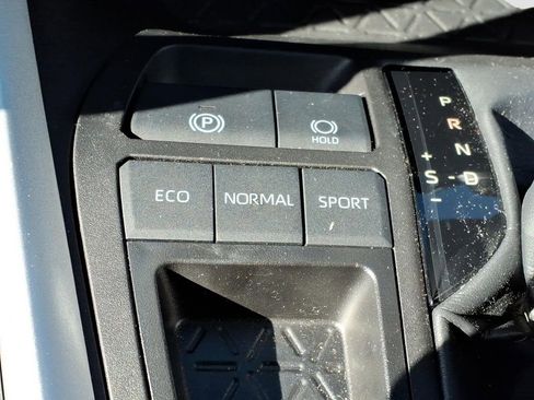 Used 2023 Toyota RAV4 XLE Premium image 23