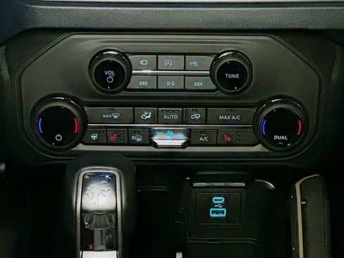 New 2025 Ford Bronco Badlands image 26