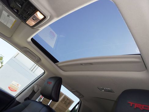 Certified 2024 Toyota 4Runner TRD Off-Road Premium w/ Off Road Premium Plus Package AWD/4WD image 16