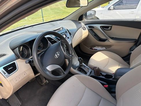 Used 2016 Hyundai Elantra SE FWD image 10