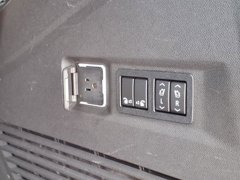 Certified 2021 Chevrolet Tahoe Premier w/ Premium Package image 7