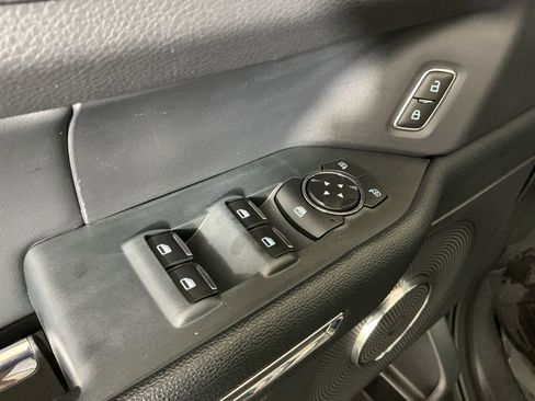 Used 2022 Ford Expedition XLT image 19