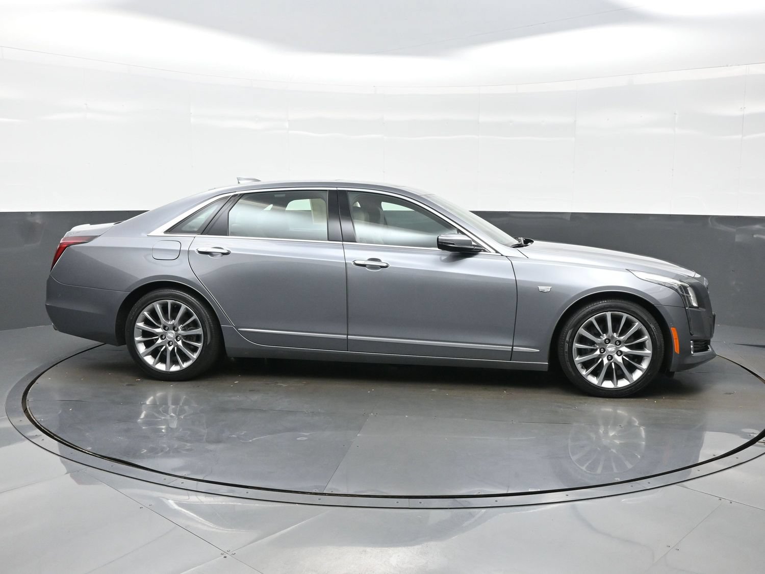 Used 2018 Cadillac CT6 Luxury AWD/4WD image 7
