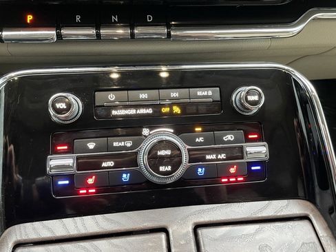 Used 2021 Lincoln Navigator Reserve w/ Luxury Package image 13